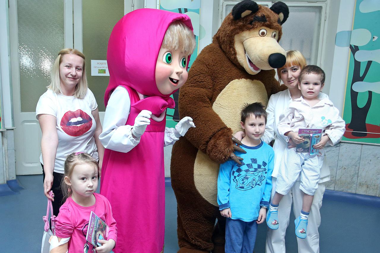 29.02.2016.,  Zagreb - Ruski animirani junaci Masa i Medo u posjetu djeci u Klinici za djecje bolesti Zagreb. Photo: Igor Kralj/PIXSELL