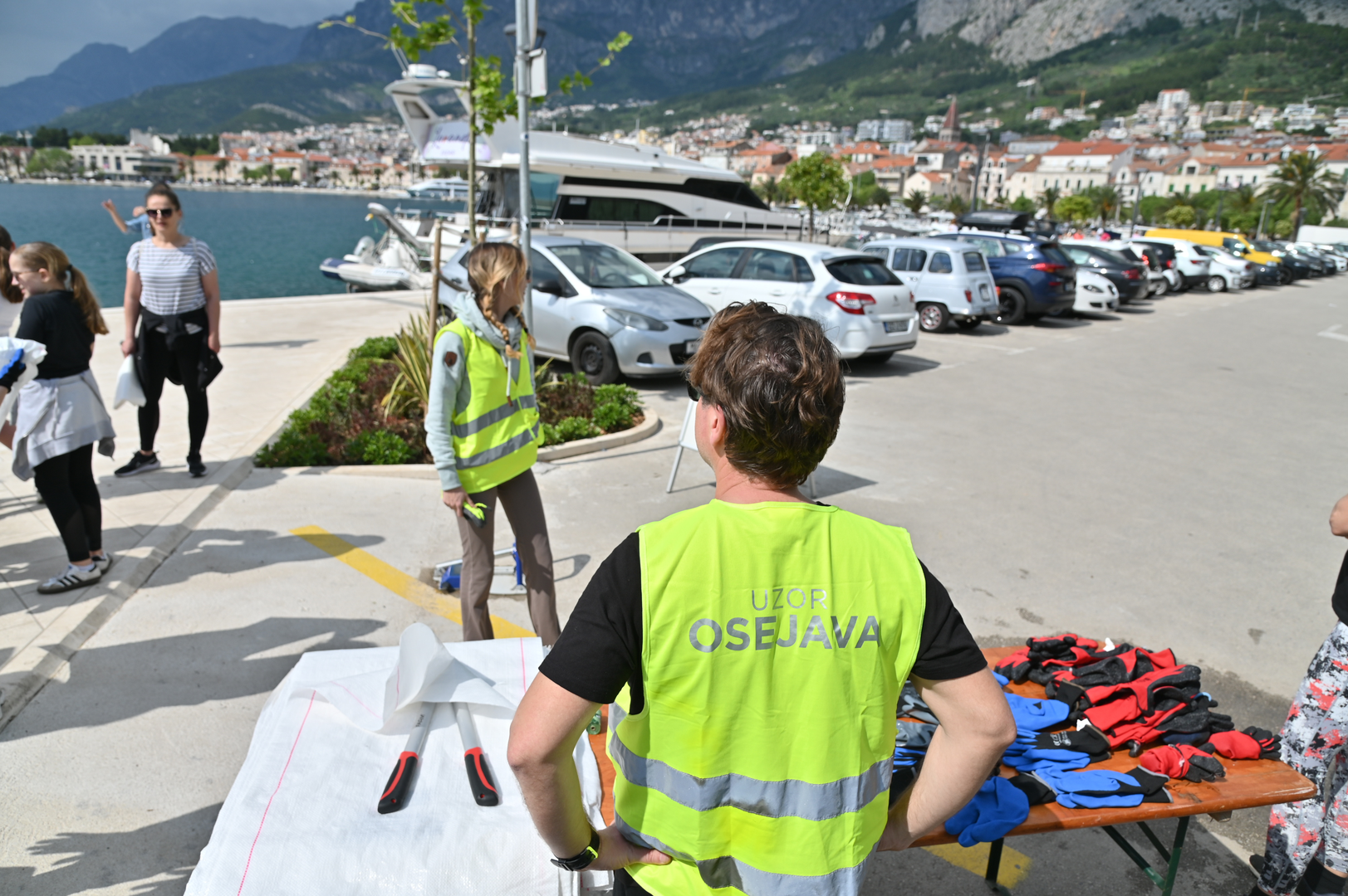 27.04.2025., Makarska - Udruga Uzor Osejava Makarska ukljucila se u akciju Rezolucija Zemlja u organizaciji Vecernjeg lista ciscenjem park sume Osejava. Photo: Matko Begovic/PIXSELL