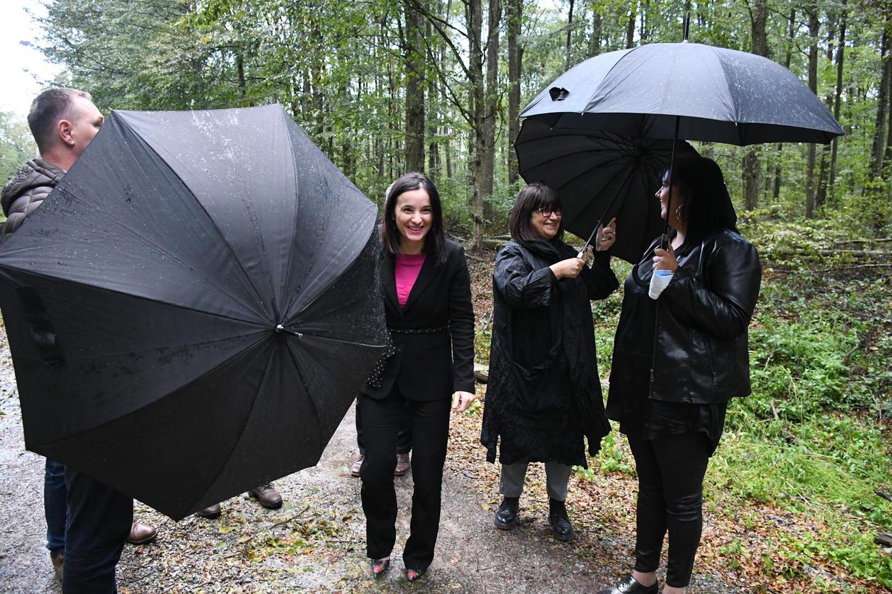 Ministrica Vučković obišla poljoprivredna gospodarstva Bjelovarsko-bilogorske županije pogođenoa nevremenom