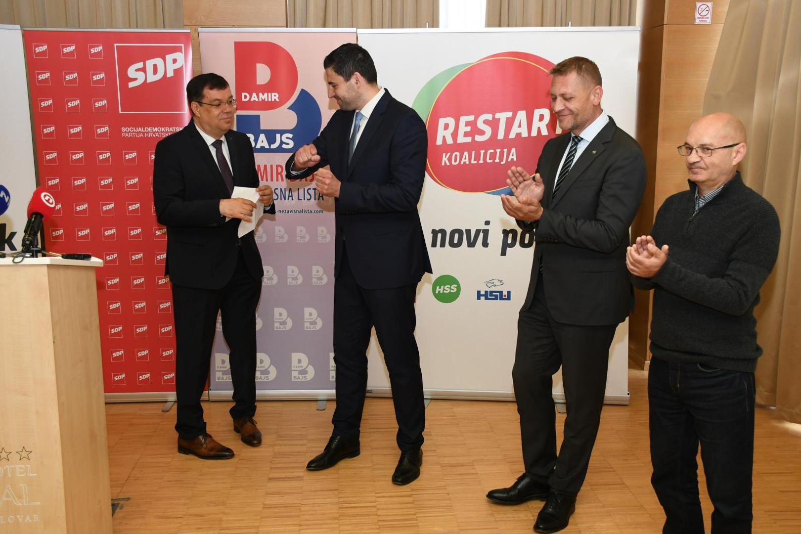 16.05.2020., Bjelovar - Potpisana suradnja izmedju "Restart" koalicije i Nezavisne liste Damira Bajsa na predstojecim parlamentarnim izborima. Damir Bajs, Davor Bernardic, Kreso Beljak Photo: Damir Spehar/PIXSELL