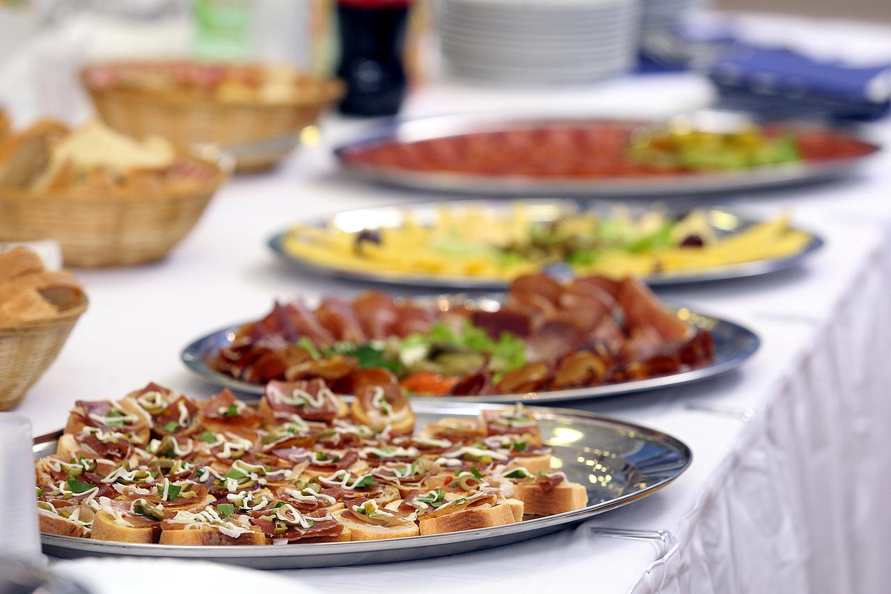 Zagreb: ?ekanje rezultata izbora za Europski parlament u središnjici HDZ-a