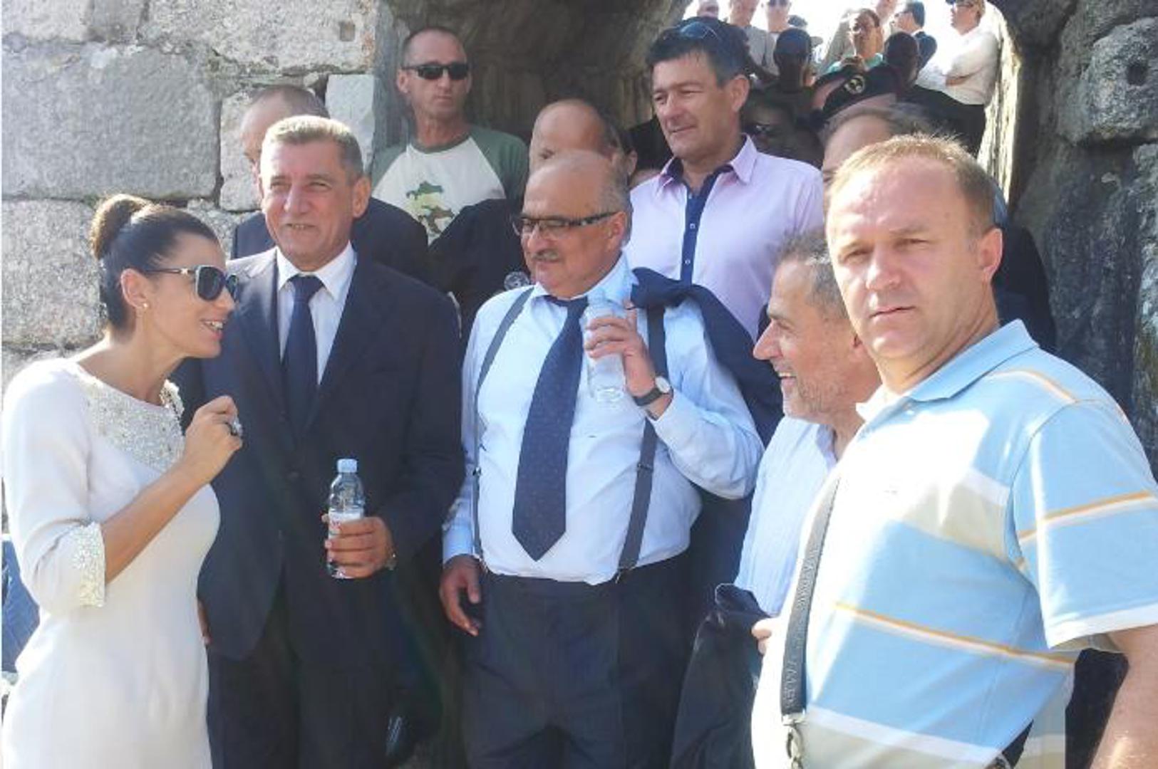 Vlado Galić (prvi zdesna)