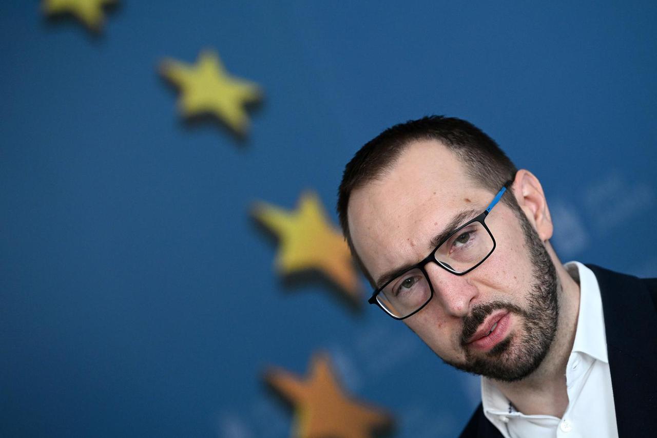 Zagreb: Tomašević na konferenciji komentirao novouvedeni sustav odvajanja otpada i ZG plave vrećice