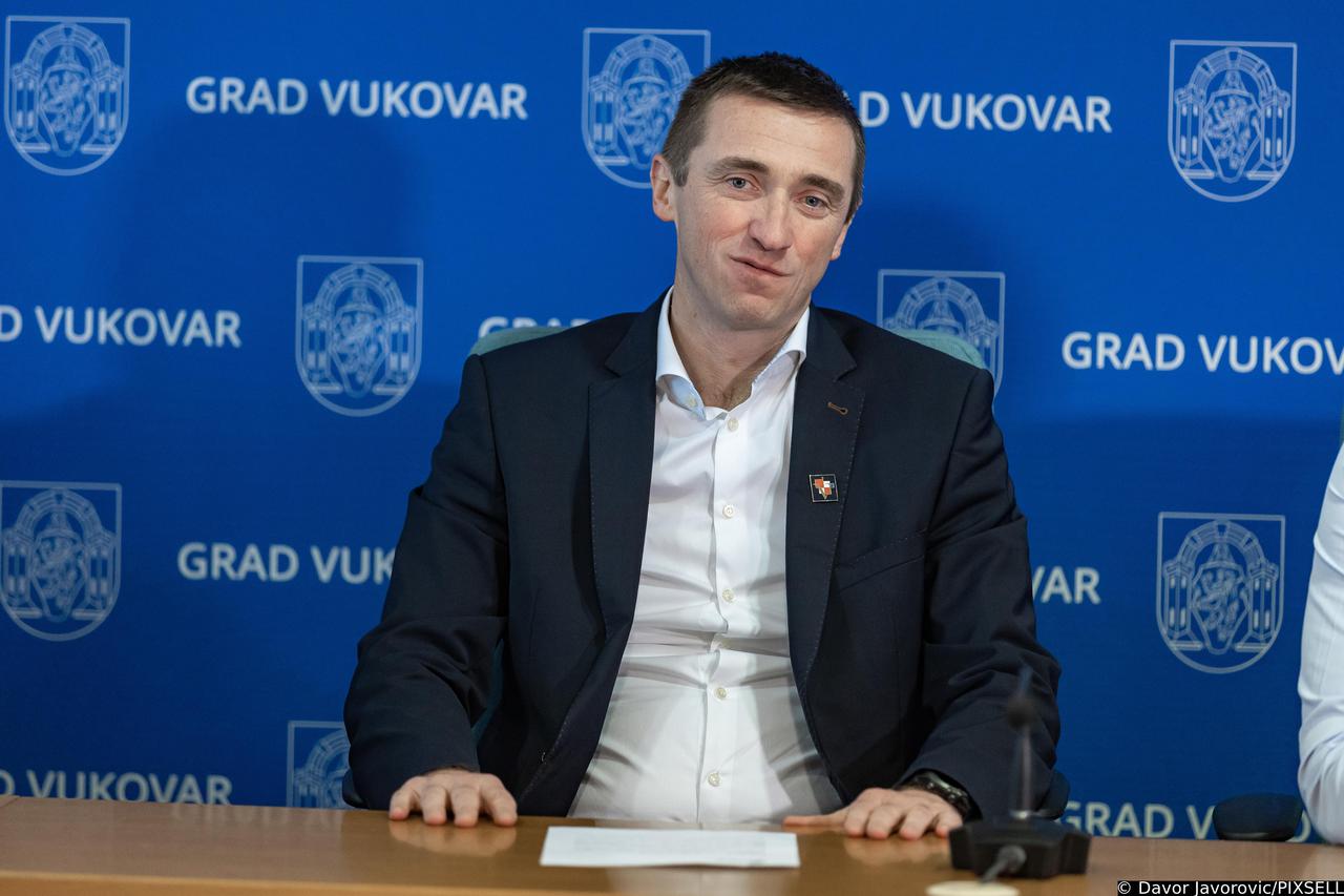 Penava primio  developere koji rade na stvaranju računalne igrice o obrani Vukovara 1991. 