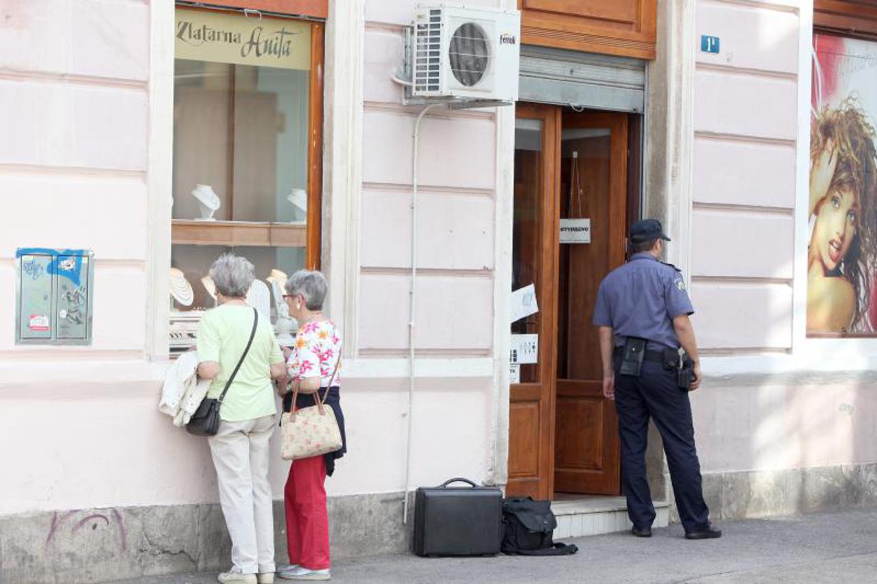 pljacka zlatarnice, policija