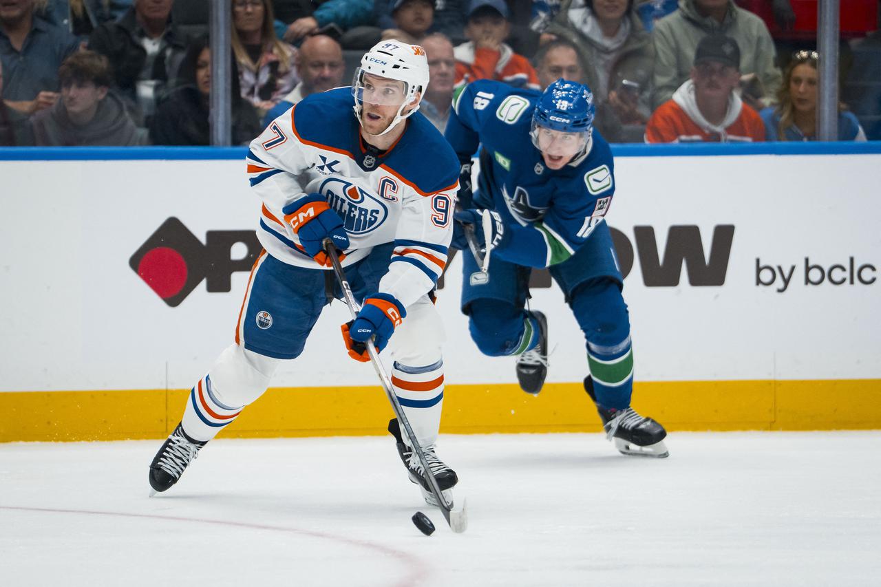 NHL: Preseason-Edmonton Oilers at Vancouver Canucks