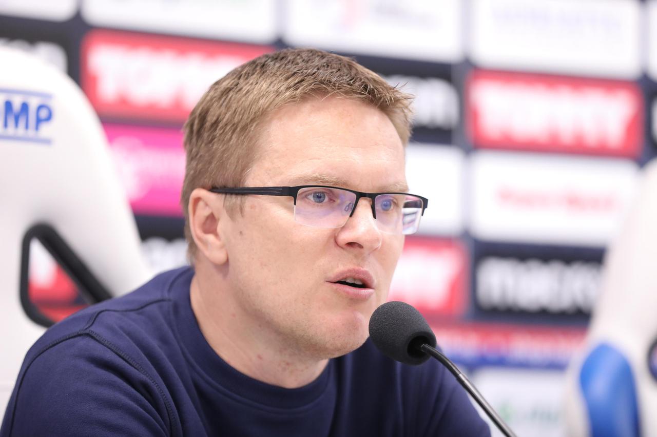 Split: Trener Hajduka Valdas Dambrauskas održao konferenciju za medije 