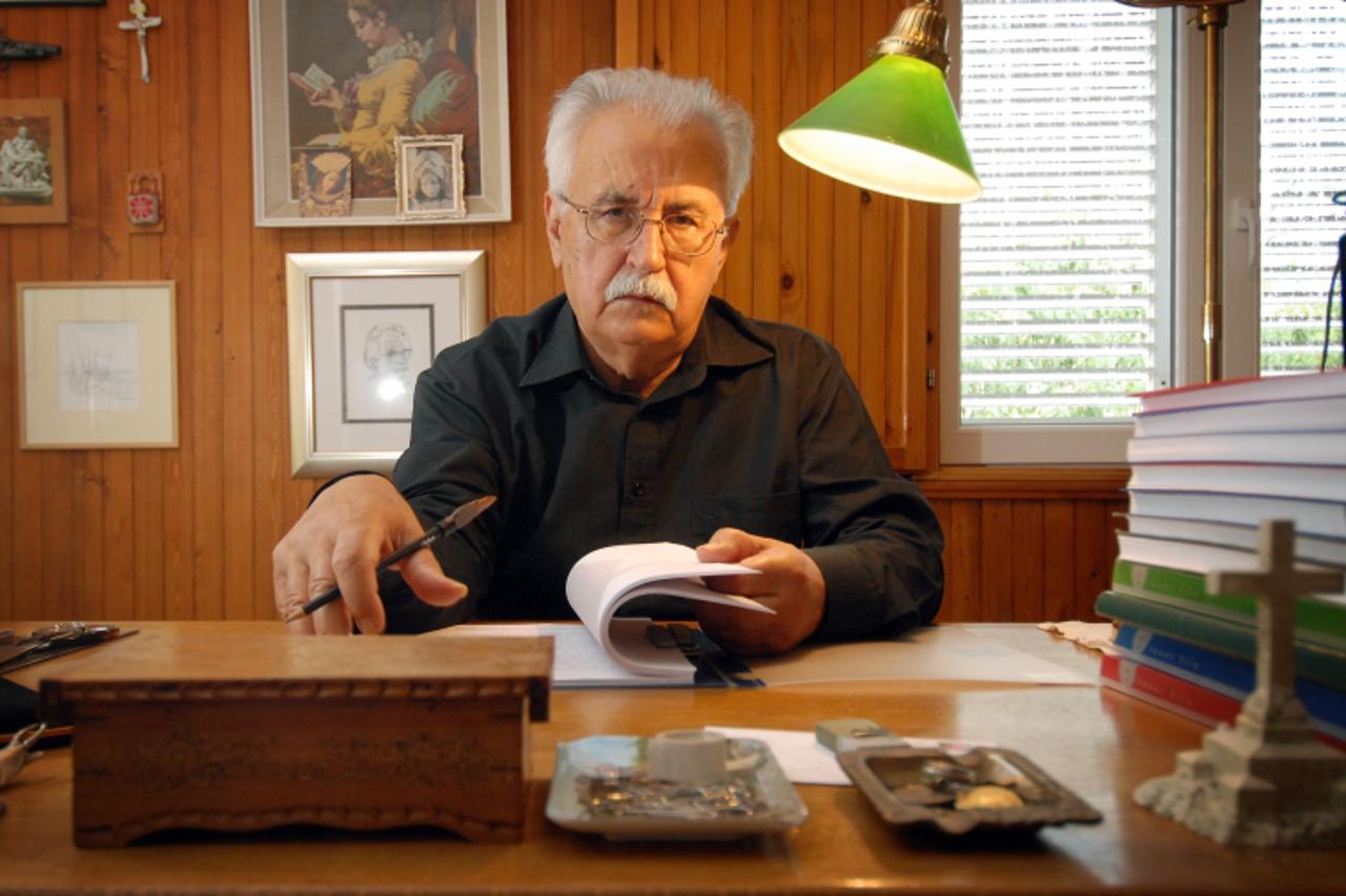 \'Za OBZOR 200709 Knjizevnik Ivan Aralica Photo: Dino Stanin/Vecernji list\'