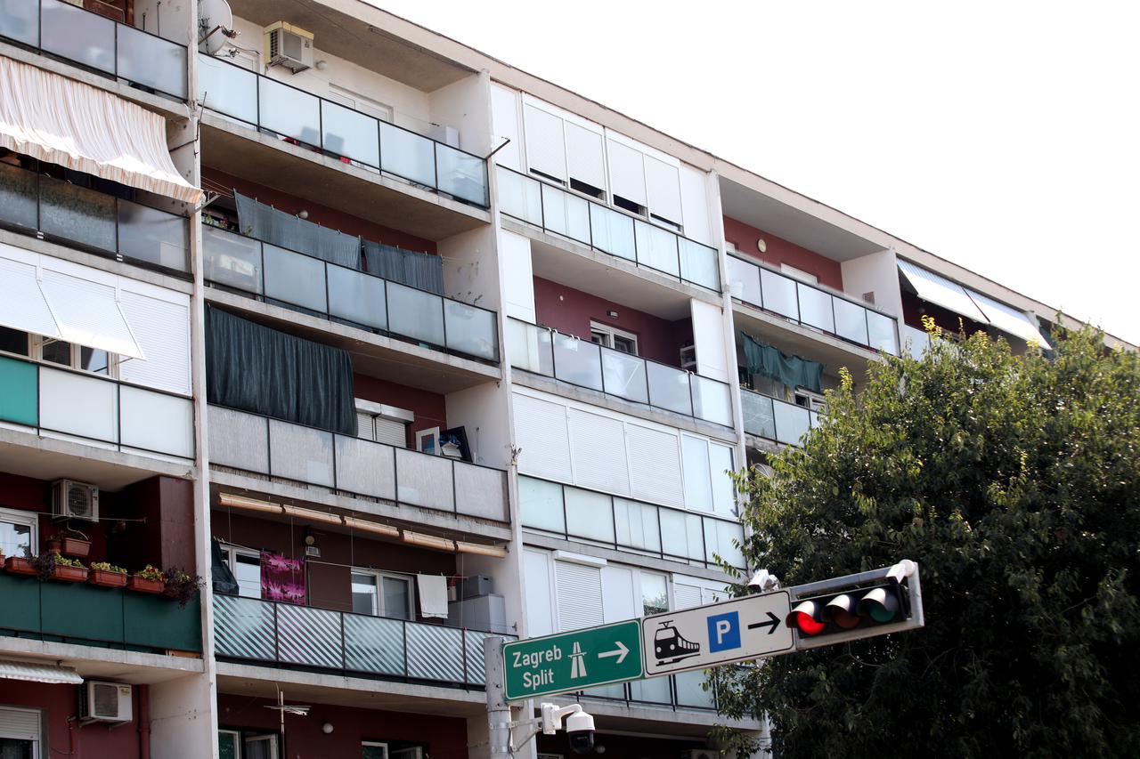 Šibenik: Novim zakonom zabranit će se postavljanje klima uređaja na pročelja zgrada