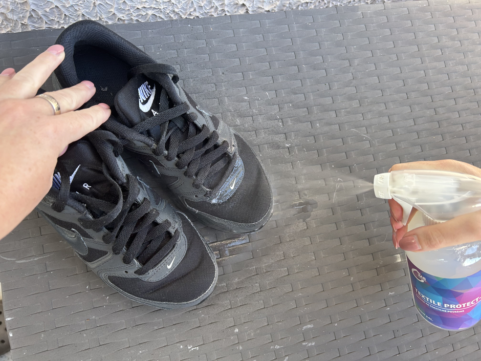 Budući da je M8+ pakiranje plastično, prozirno, vidi se preostala količina u njemu