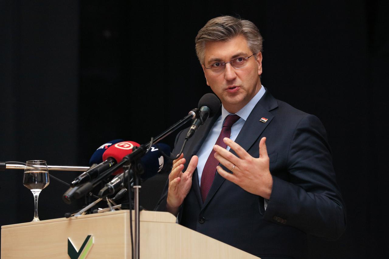 Plenković na obilježavanju 30. obljetnice osnutka valpovačkog HDZ-a