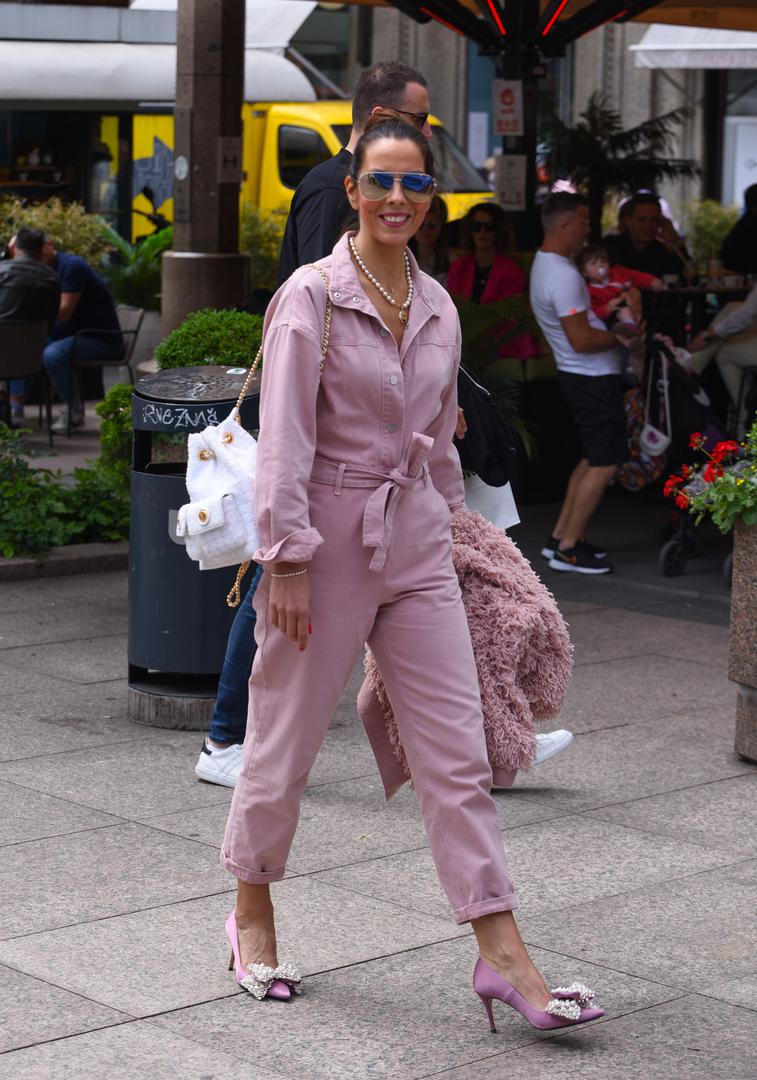 Olja, Splićanka i magistra međunarodnih odnosa, bila je Igorova najveća podrška tijekom brojnih selidbi po Italiji, Španjolskoj, Njemačkoj i Francuskoj. 