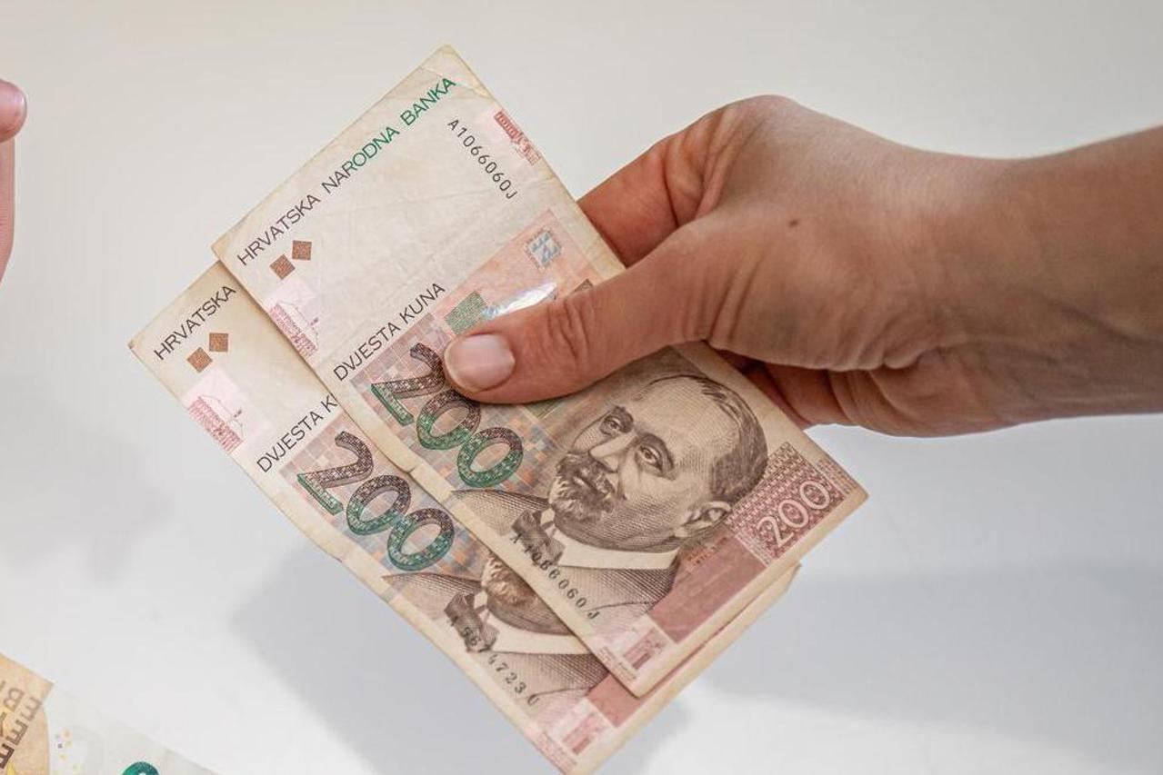 Ilustracija kućne štednje papirnatog novca