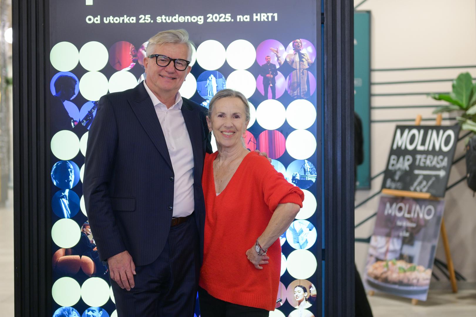 Prvu epizodu dokumentarnog serijala "Svjetla pozornice" u Kaptol Butique Cinema došla je pogledati i glazbenica Vesna Mimica