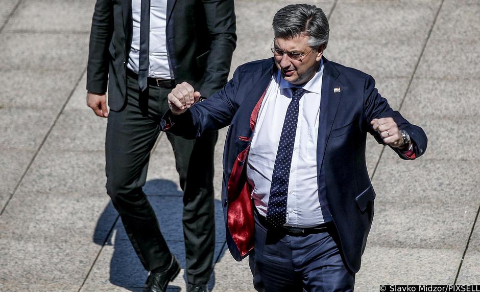 Zagreb: Dolazak na sjednicu Vlade u NSK