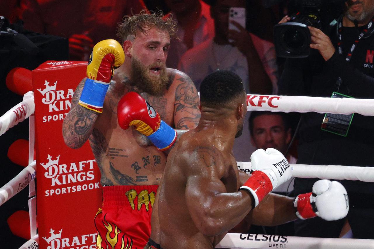 Jake Paul v Anthony Joshua