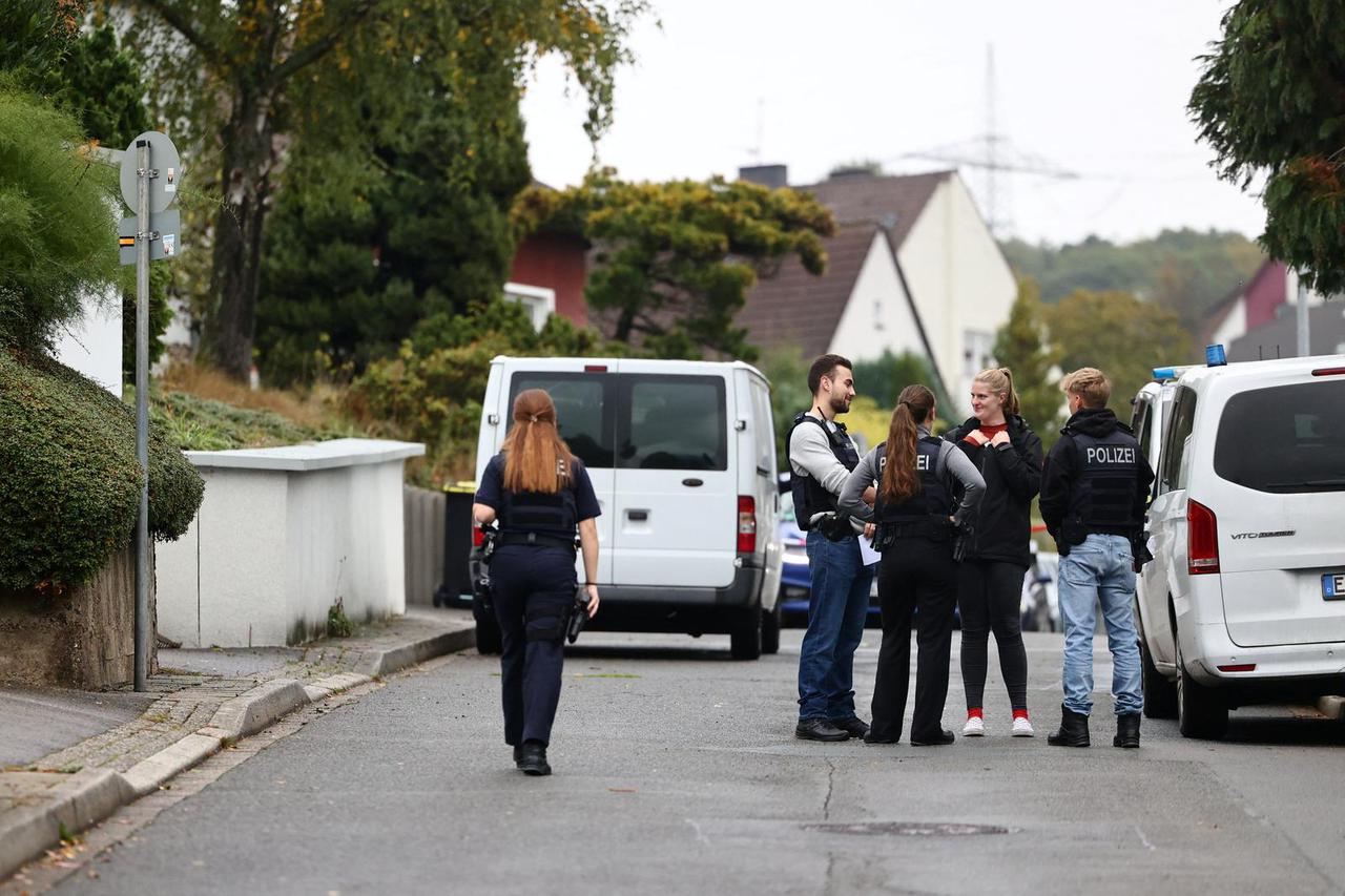 Herdecke Mayor Stalzer seriously injured in stabbing incident, in Herdecke