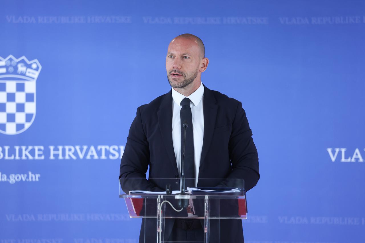 Zagreb: Damir Habijan obratio se medijima nakon sjednice Vlade