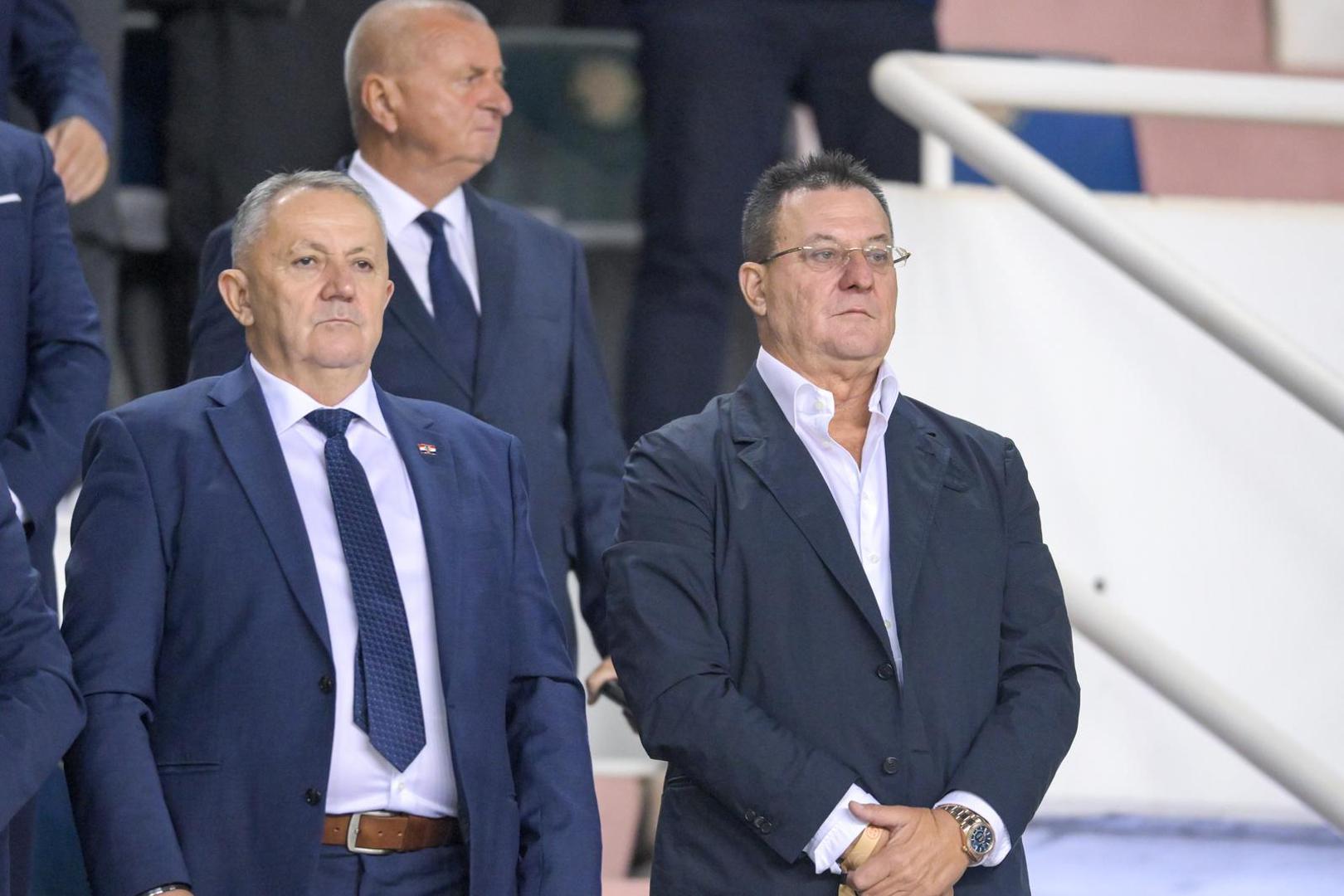 Predsjednik Rijeke Damir Mišković također je tu.
