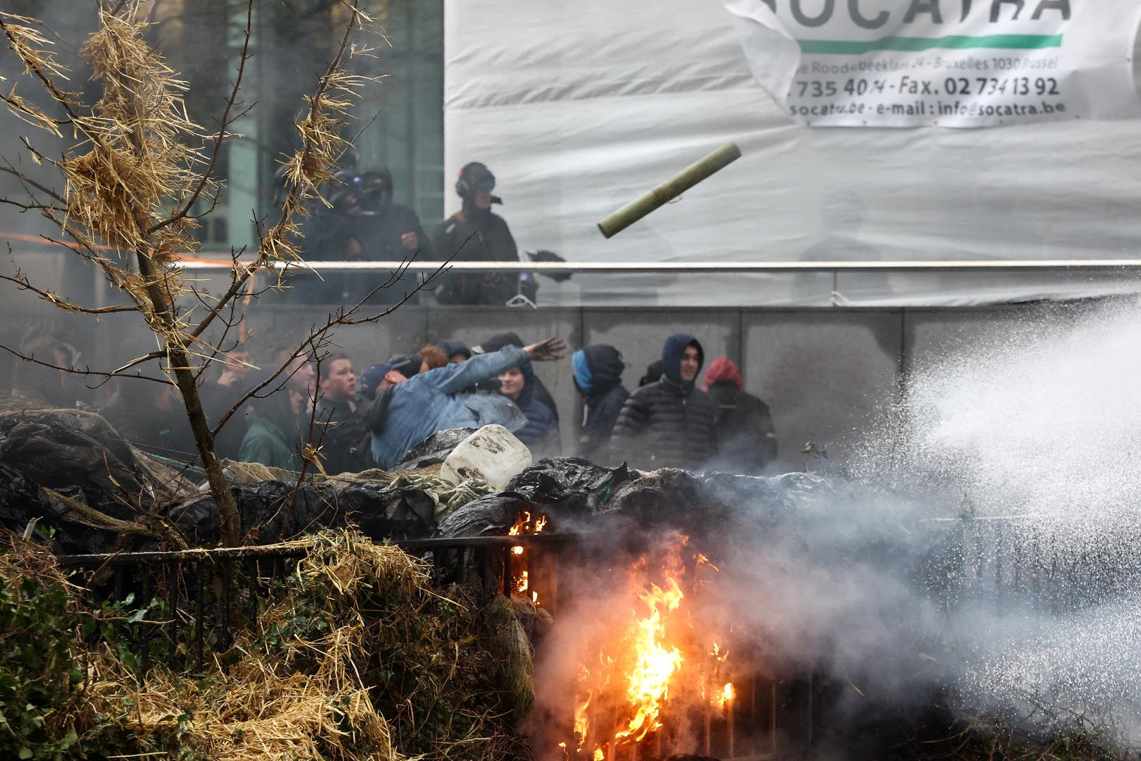 People take part in a protest of European farmers over price pressures, taxes and green regulation, on the day of an EU Agriculture Ministers meeting in Brussels, Belgium February 26, 2024. REUTERS/Yves Herman Photo: YVES HERMAN/REUTERS