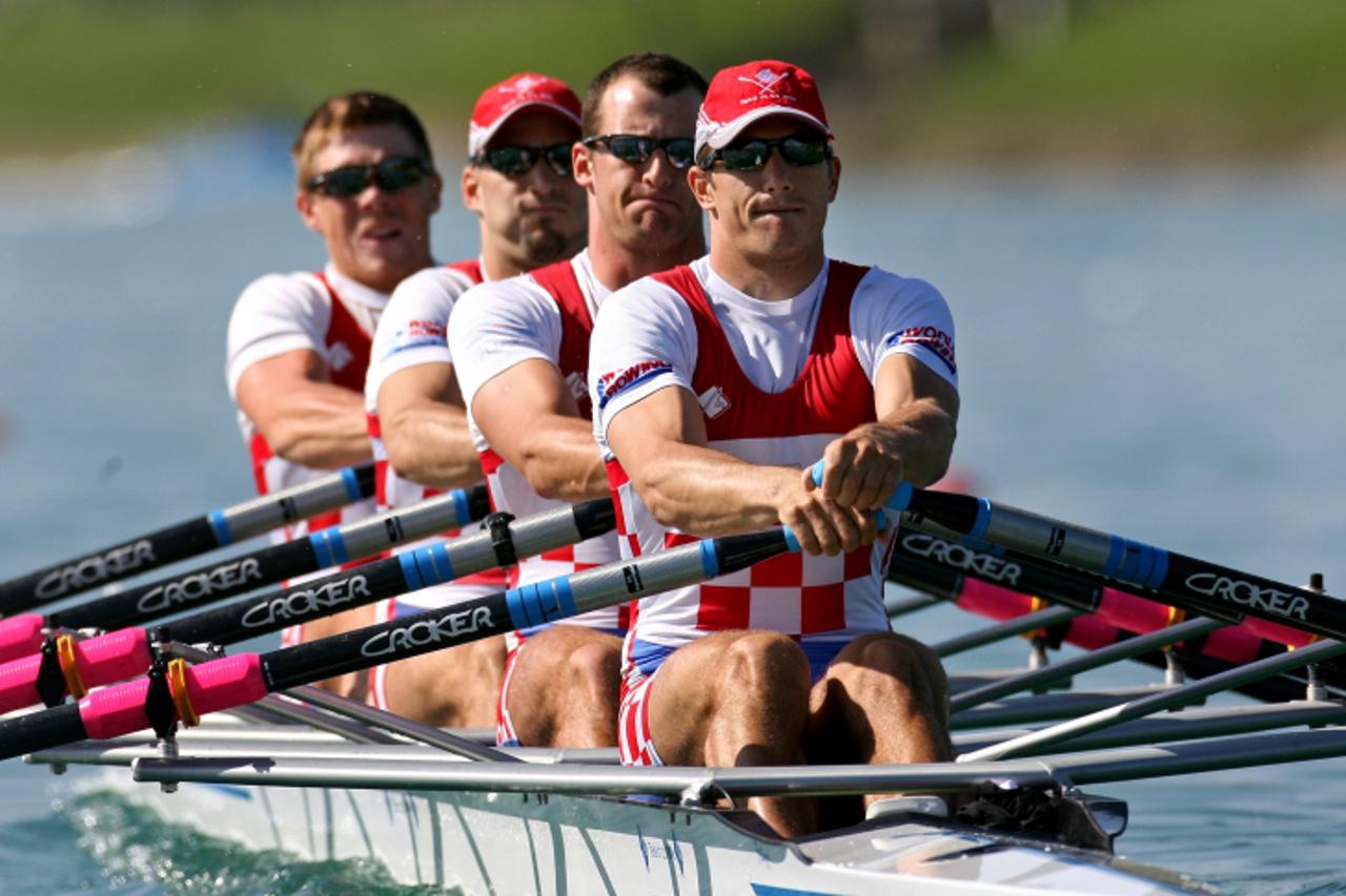 '10.04.2011., Zagreb, Jarun - Medjunarodna veslacka regata Croatia Open na jezeru Jarun.Cetverac na parice u sastavu David Sain, Martin Sinkovic, Damir Martin i Valent Sinkovic, Svjetski i drzavni prv