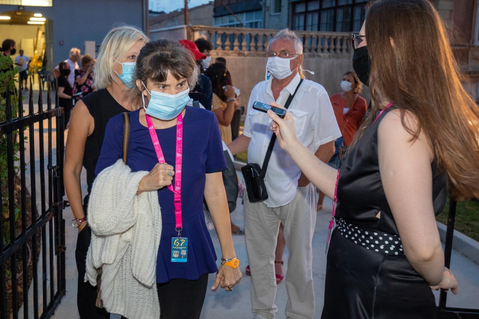 29.08.2020.., Pula - U Areni otvoren Pula film festival prvi put u novom terminu, bez vatrometa i uz postivanje epidemioloskih mjera. Festival je otvorenim proglasio Zdravko Zima, izaslanik predsjednika Republike Hrvatske.Photo: Srecko Niketic/PIXSELL