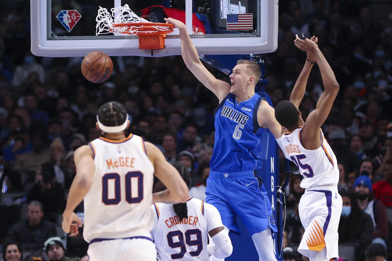 NBA: Phoenix Suns at Dallas Mavericks