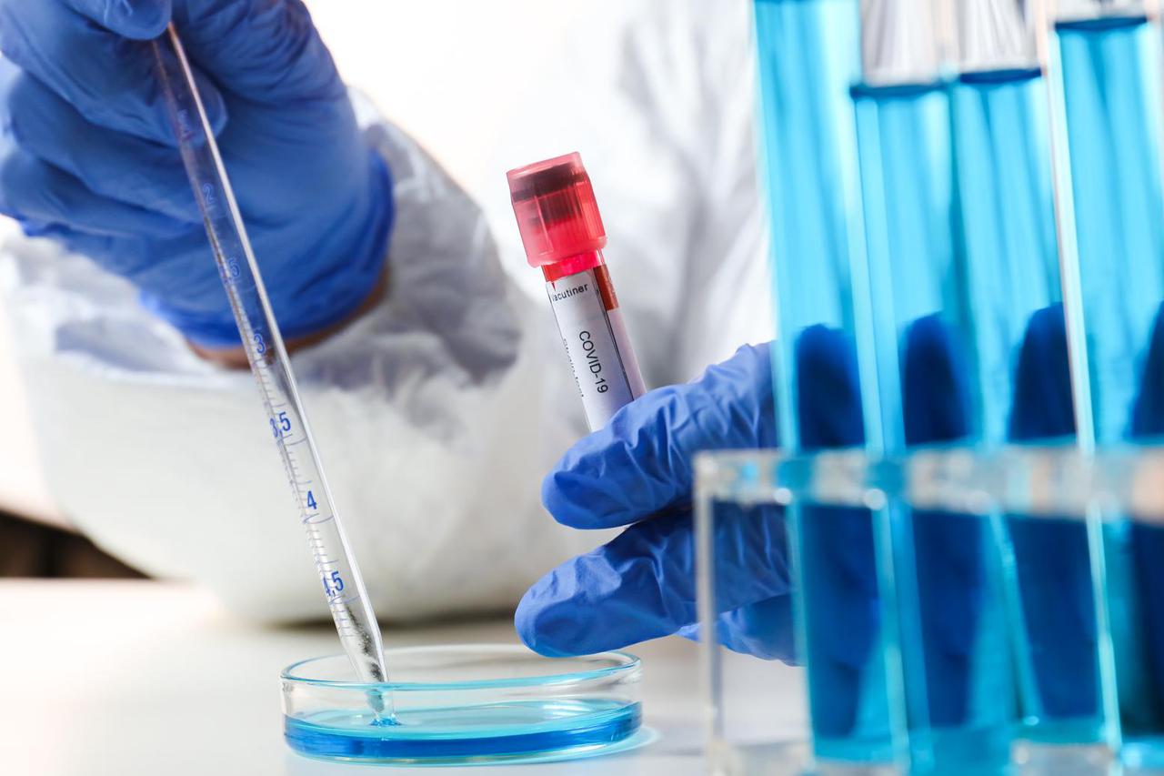 Omicron, novi soj koronavirusa