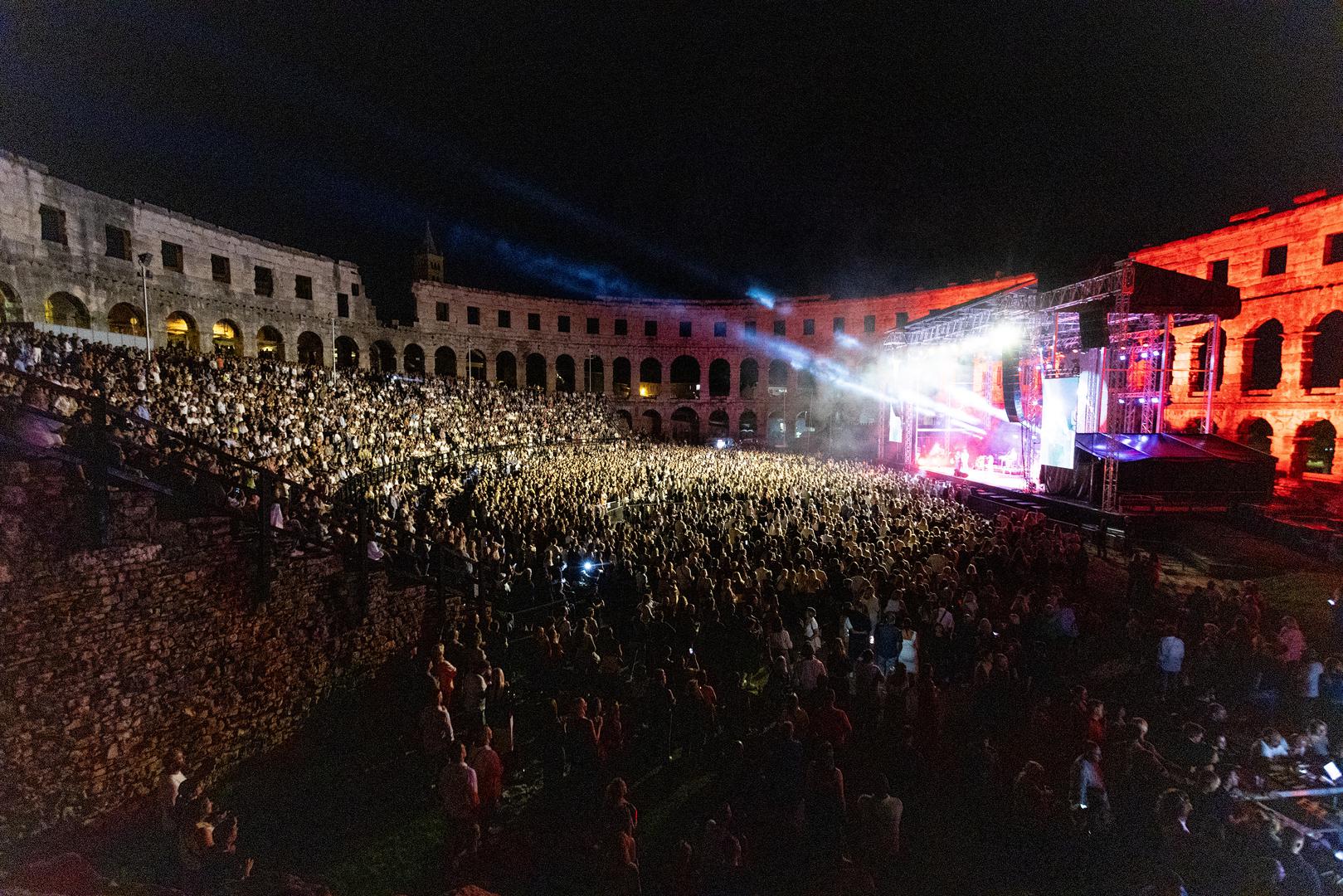 Glazbeno putovanje Tonyja Cetinskog nastavlja se već ove jeseni u Zadru 22. studenoga, a kulminirat će 30. svibnja iduće godine velikim koncertom u Areni Zagreb.