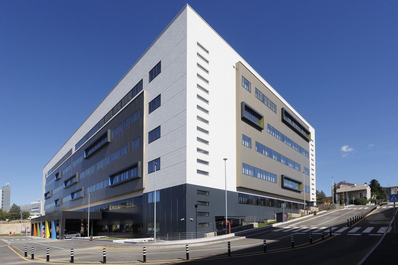 Novoizgrađena zgrada KBC-a Rijeka na Trsatu