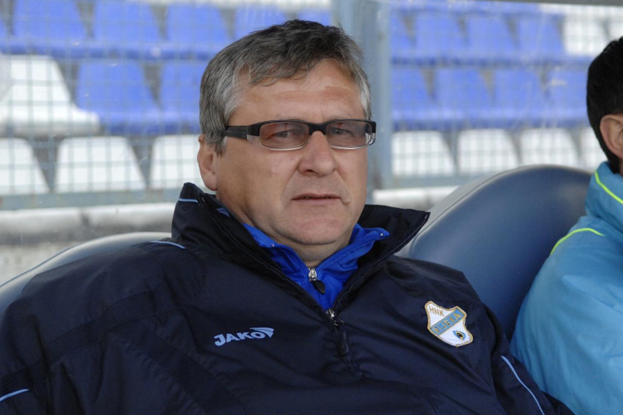 '17.04.2010., Stadion Gradski vrt, Osijek  - Nogometna utakmica 26. kola T-Com 1.HNL izmedju Osijeka i Rijeke,trener Nenad Gracan Photo: Davor Javorovic/PIXSELL'