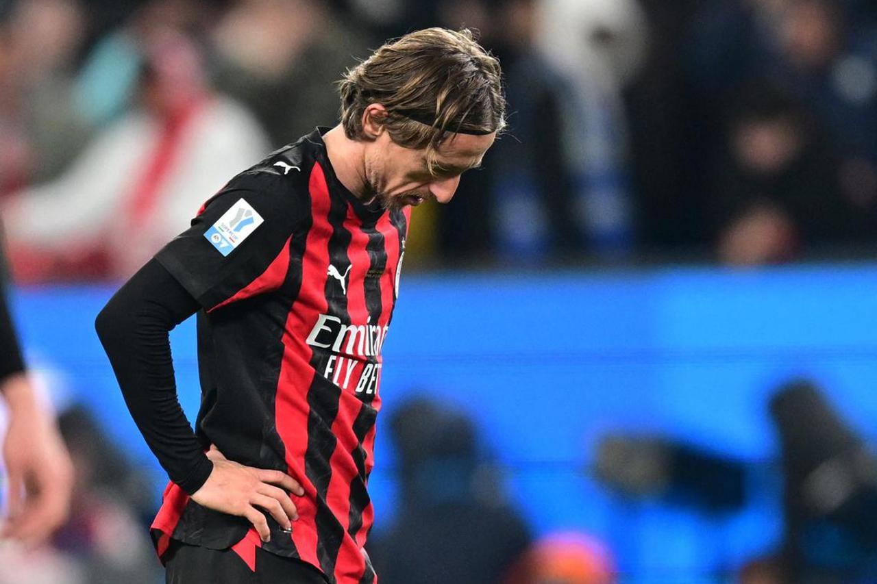 Supercoppa Italiana - Semi Final - Napoli v AC Milan