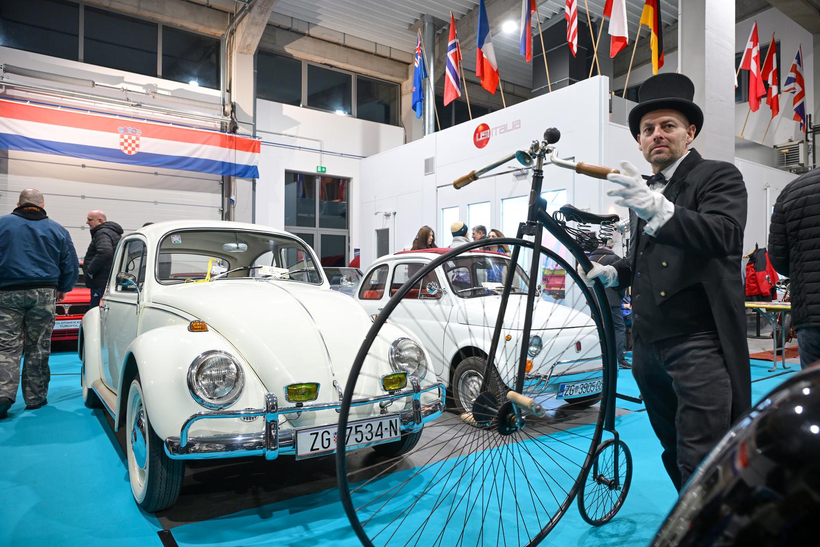 Zagreb: U sklopu Noći muzeja Oldtimer klub Turopolje pripremio je izložbu pod nazivom "1000 kilometara sjećanja"