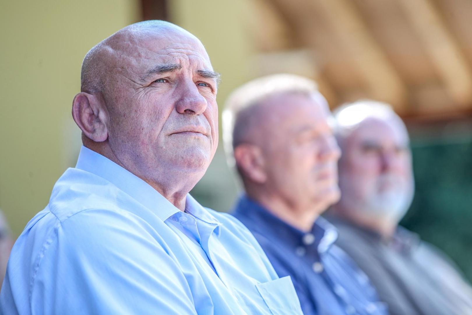 29.08.2020., Zagreb - Konferencija za medije s osvrtom hrvatskih branitelja – ratnih zapovjednika na trenutno stanje u drzavi te kontekst u kojem se aktualni dogadjaji odvijaju. Takodjer su iznijeli svoj  stav o politici predsjednika Vlade Andreja Plenkovica i postupcima potpredsjednika Vlade i ministra hrvatskih branitelja Tome Medveda. Ljubo Cesic Rojs. Hrvatski general, Josip Lucic.Photo: Igor Kralj/PIXSELL