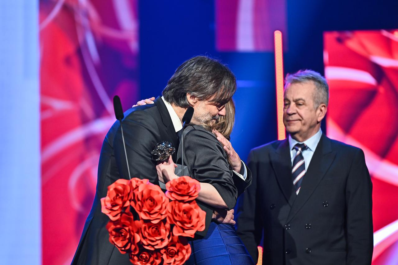 Zagreb: Dodjela medijske nagrade "Večernjakova ruža" u Hrvatskom narodnom kazalištu