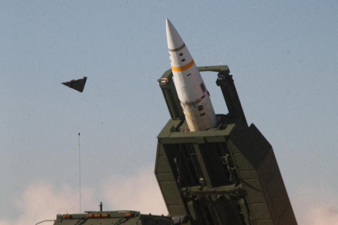 Biden dopustio Ukrajini da dalekometnim zapadnim projektilima napadne mete unutar Rusije