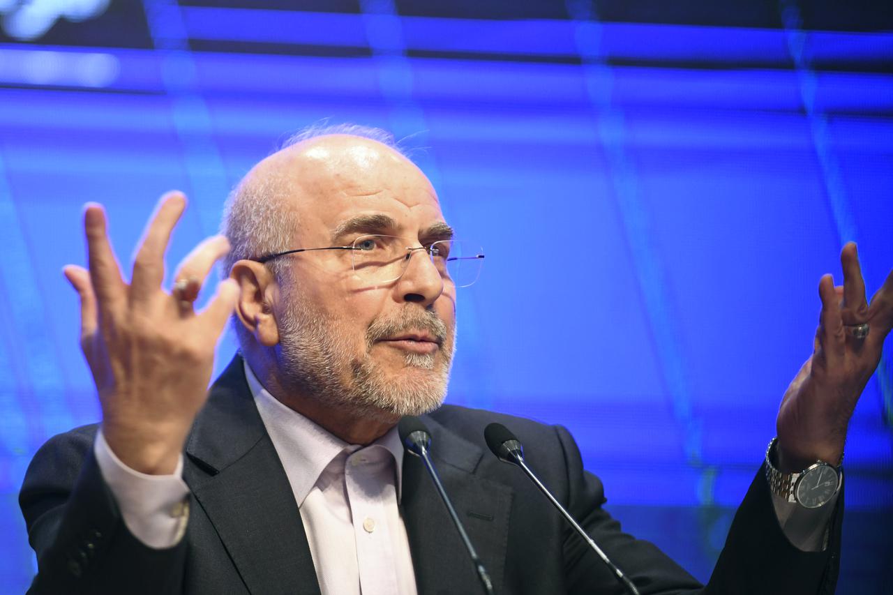 XINHUA PHOTOS OF THE DAY