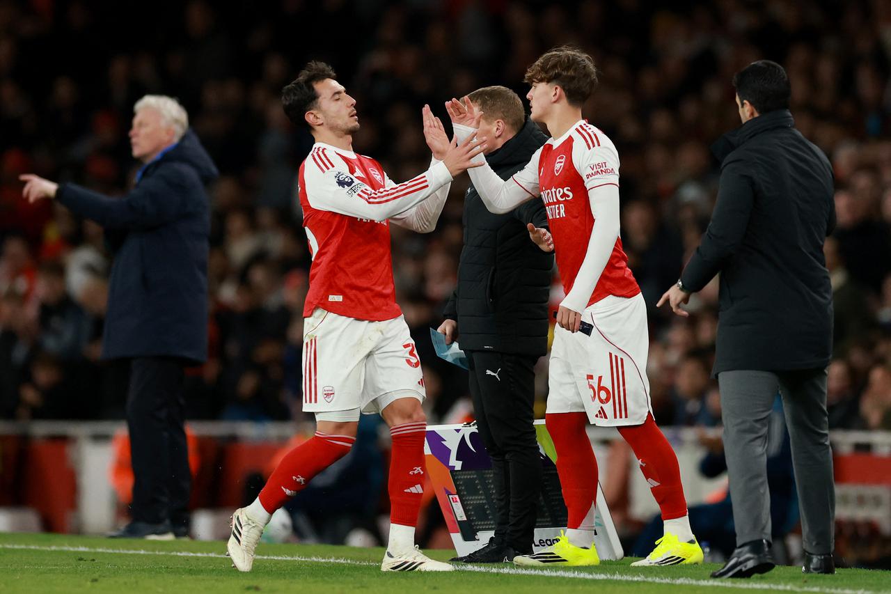 Premier League - Arsenal v Everton