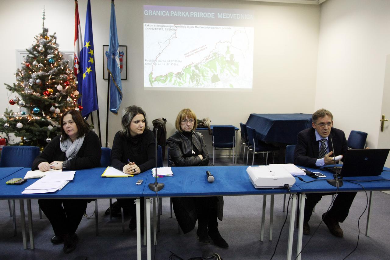 27.12.2012., Zagreb - Javno izlaganje o promjenama i izmjenama Generalnog urbanistickog plana Grada Zagreba. Procelnik Ivica Fanjek. Photo: Goran Jakus/PIXSELL