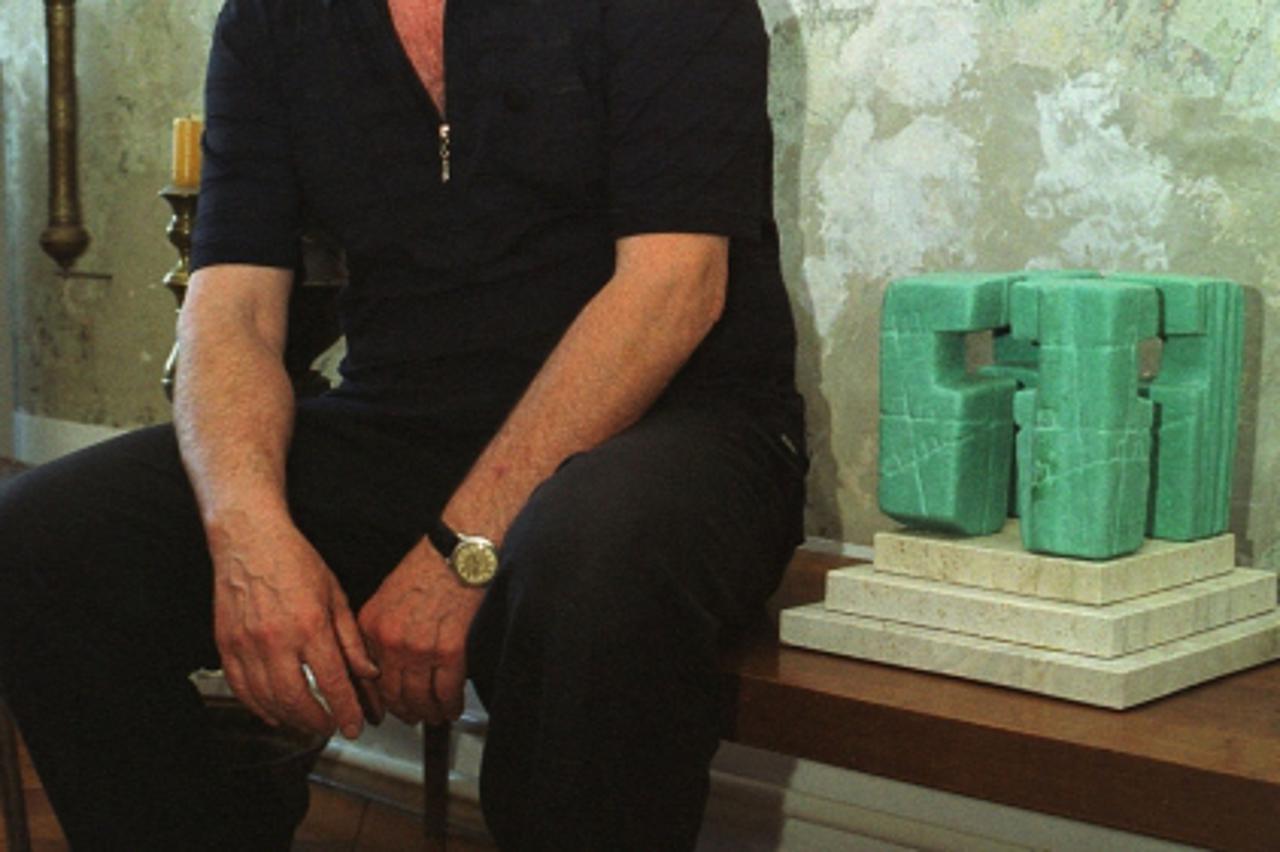 'crna....zagreb....05.06.2001. tomislav ostoja snimila-matea smolcic'