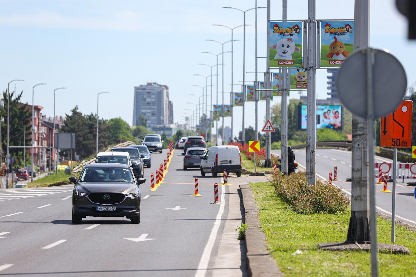 U prvoj fazi zatvoren je južni kolnik nadvožnjaka, dok se promet na sjevernom odvija dvosmjerno – po jedan trak za svaki smjer. 