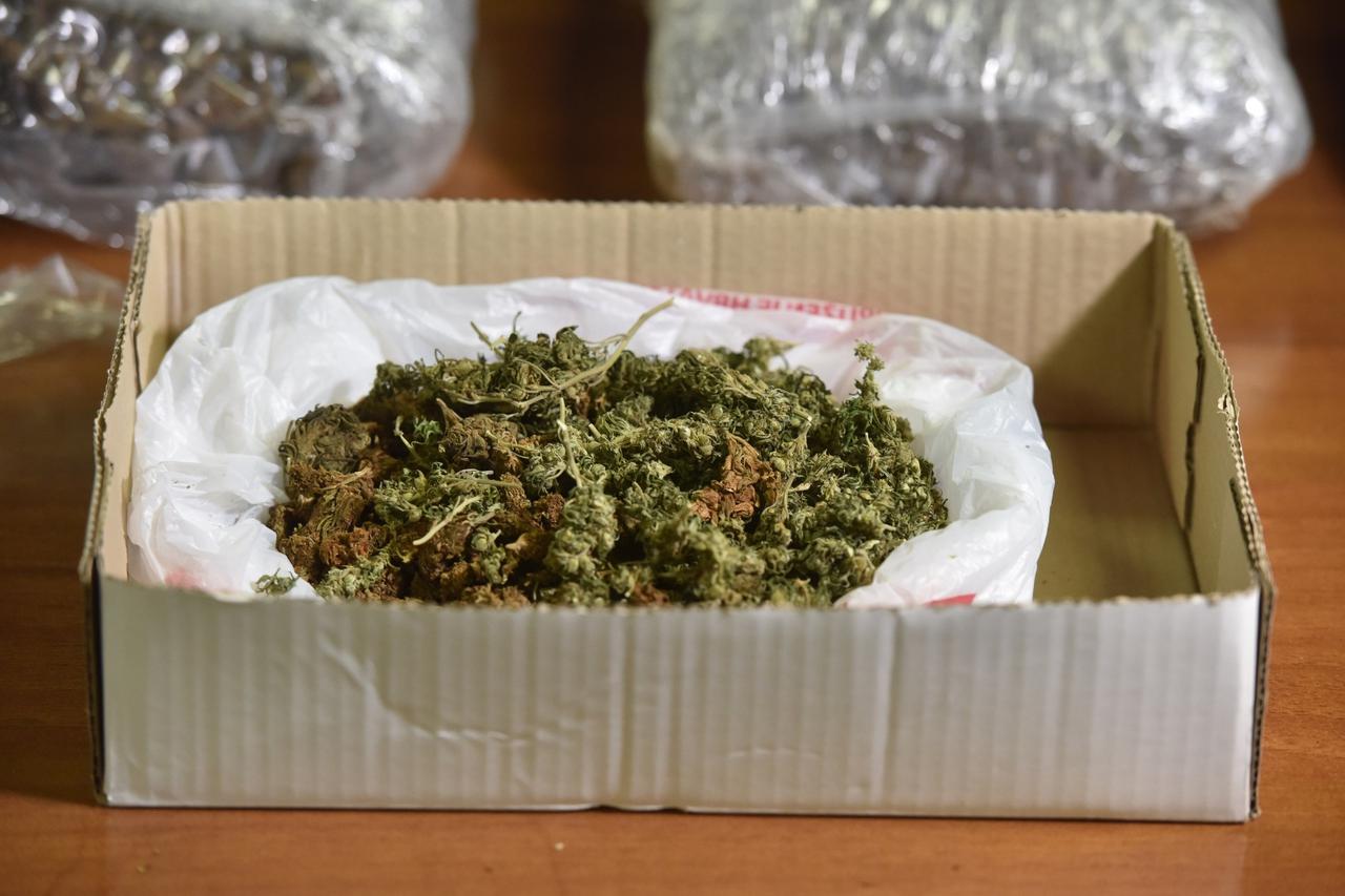 Šibenska policija zapljenila drogu i oružje - ILUSTRACIJA