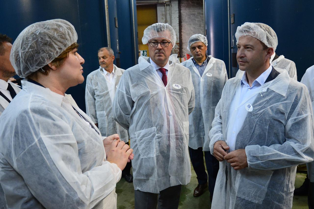 Tehnički premijer Orešković i ministar Panenić za posjeta Badelu potkraj srpnja
