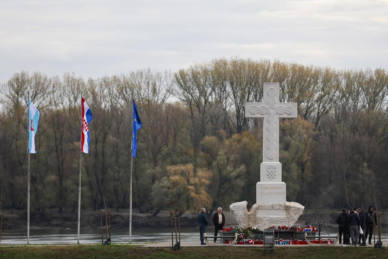 Vukovar: Okupljanje uoči 34. obljetnice stradanja Vukovara