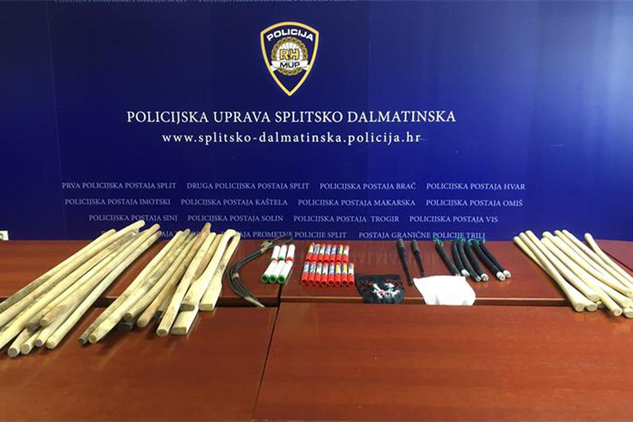 Policija navijačima u Splitu oduzela palice i pirotehniku