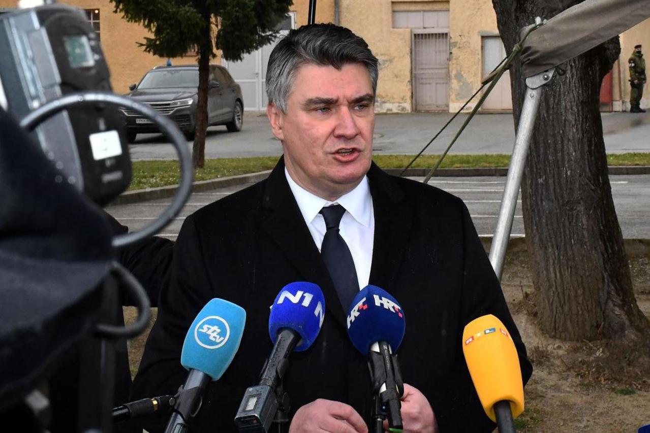 Požega: Zoran Milanović i Mario Banožić na svečanoj prisegi ročnika