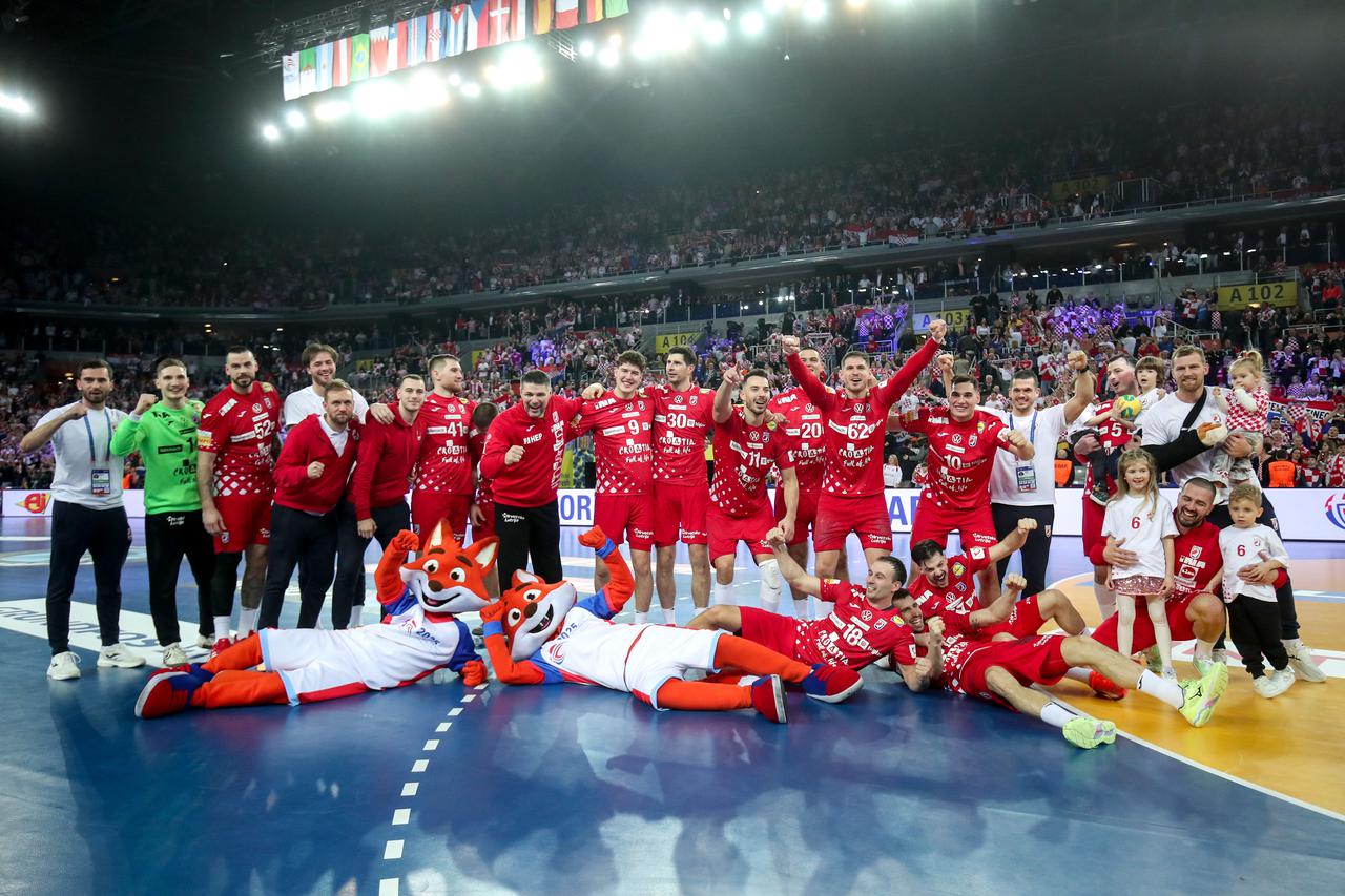 Zagreb: Slavlje rukometaša Hrvatske nakon pobjede nad Francuskom i prolaska u finale Svjetskog prvenstva