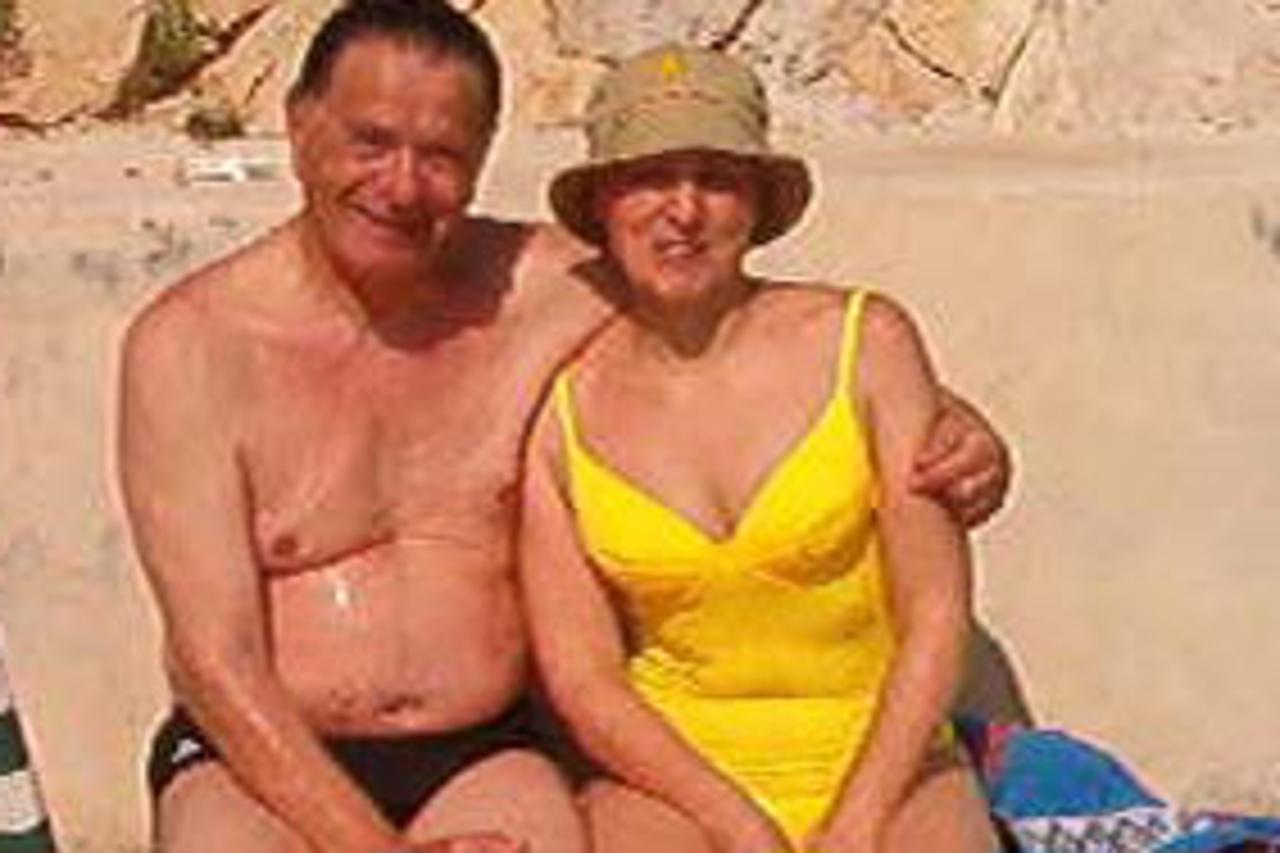 Ćiro i Nevenka Tuđman nakon kupanja