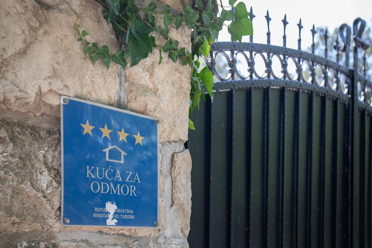 Novim porezom na nekretnine bit će obuhvaćene kuće i stanovi za iznajmljivanje