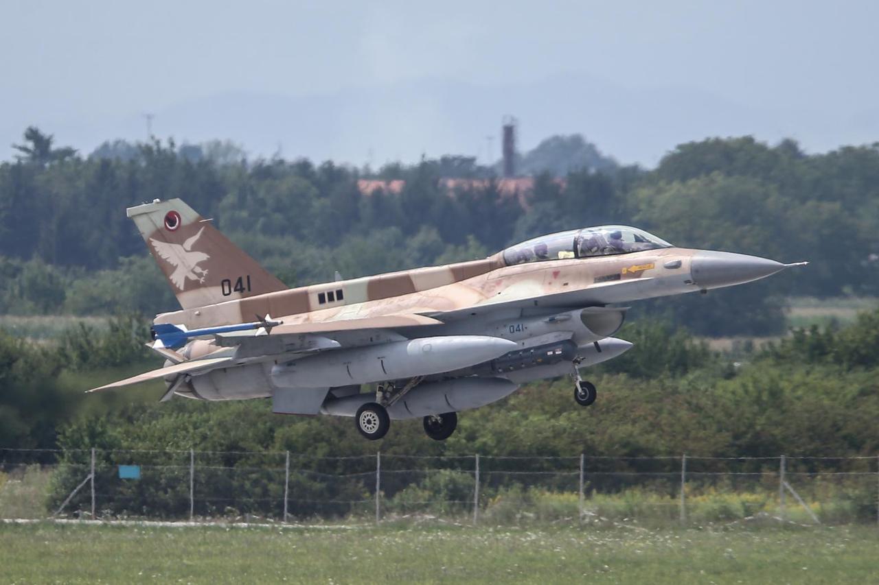 F-16